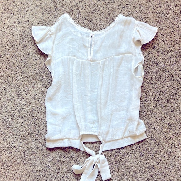 Cottagecore embroiled top. - Picture 3 of 6